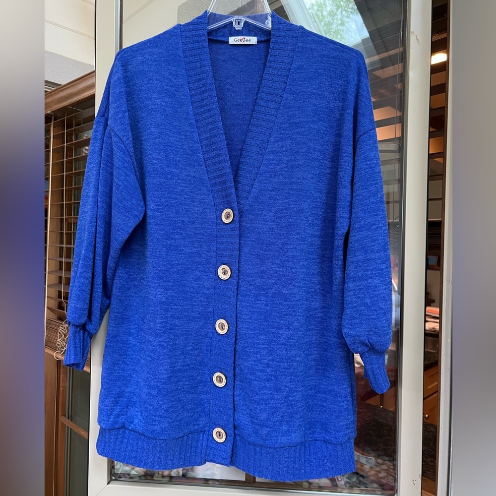 GeeGee sweater size S